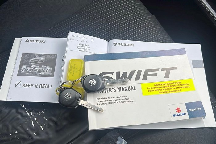 2015 Suzuki Swift GL Navigator