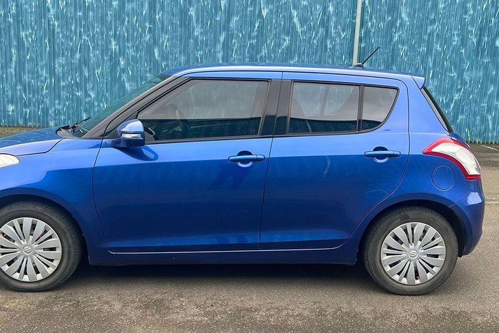 2015 Suzuki Swift GL Navigator