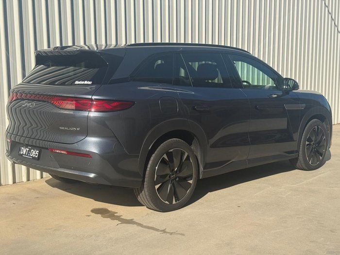 2025 BYD SEALION 8 Premium AWD