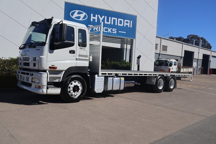 2017 ISUZU GIGA