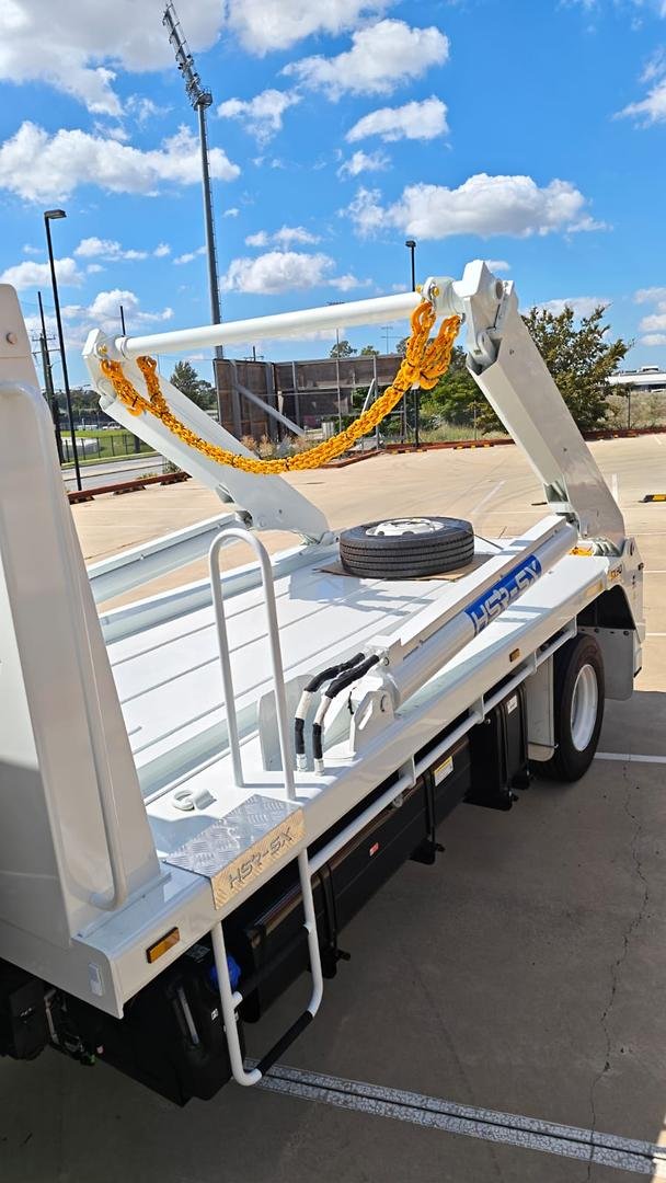 2025 Isuzu F Series FRR 110-240 AM R52