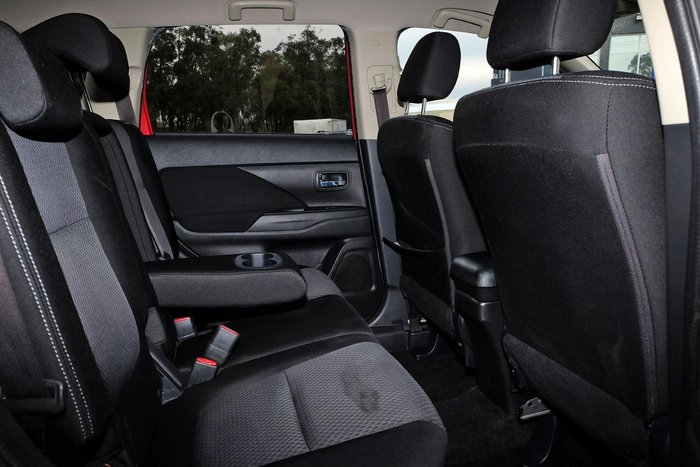 2017 Mitsubishi Outlander LS