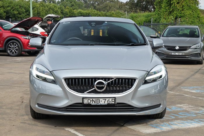 2017 Volvo V40 T3 Momentum