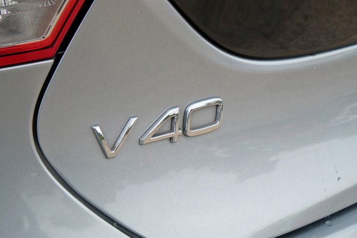 2017 Volvo V40 T3 Momentum
