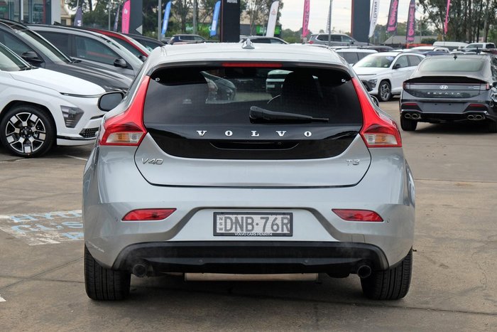 2017 Volvo V40 T3 Momentum