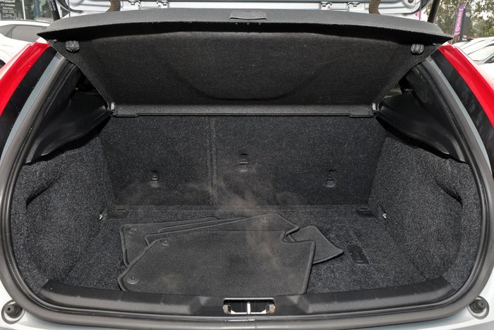 2017 Volvo V40 T3 Momentum
