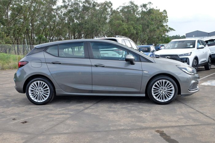 2017 Holden Astra R BK MY18