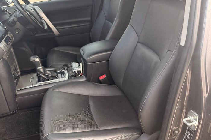 2023 Toyota Landcruiser Prado VX
