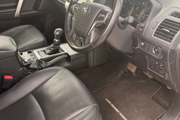 2023 Toyota Landcruiser Prado VX