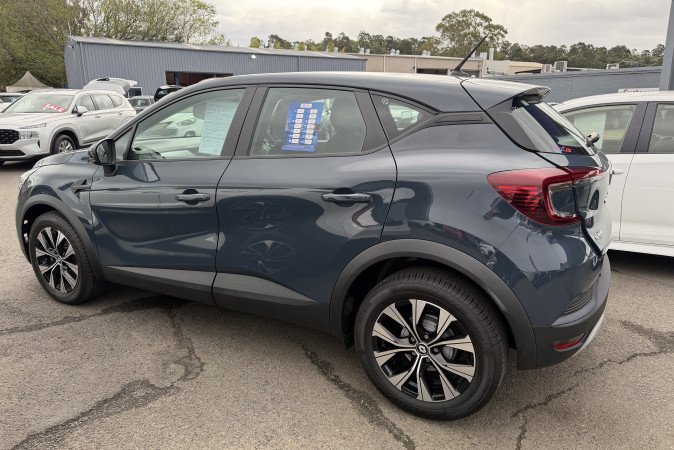 2022 RENAULT CAPTUR LIFE