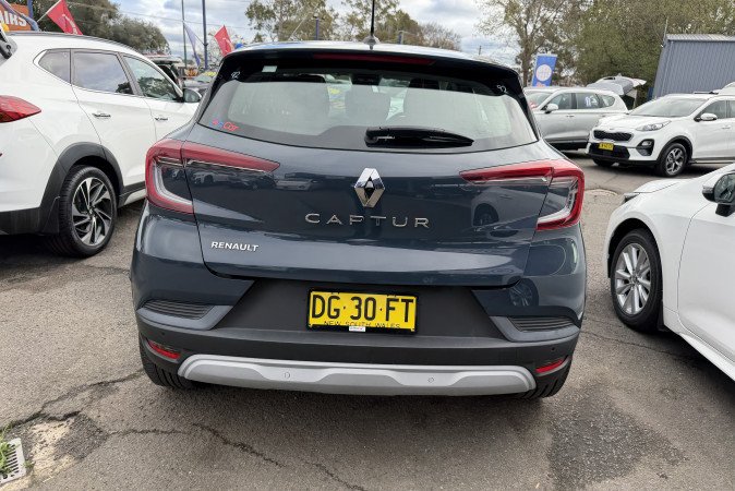2022 RENAULT CAPTUR LIFE