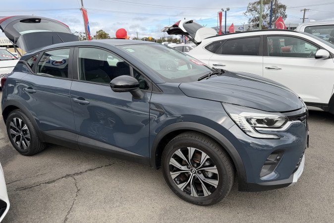 2022 RENAULT CAPTUR LIFE
