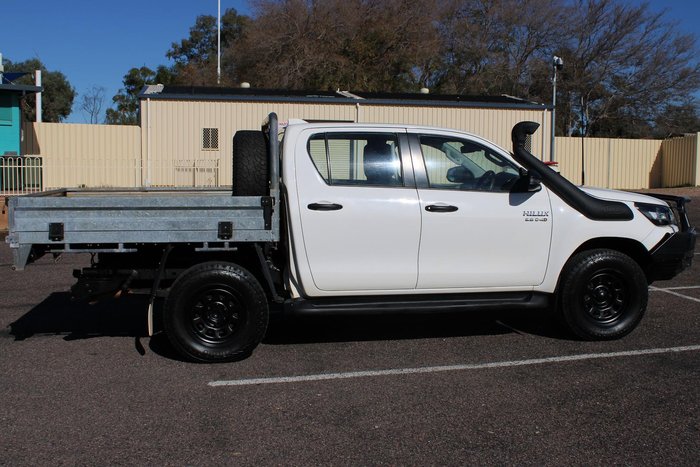 2022 Toyota Hilux SR