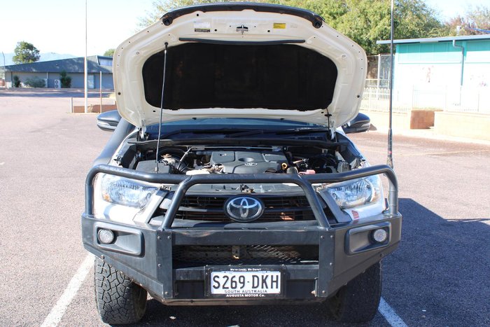 2022 Toyota Hilux SR