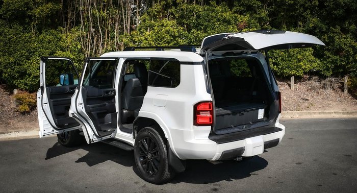 2024 Toyota Landcruiser Prado Kakadu