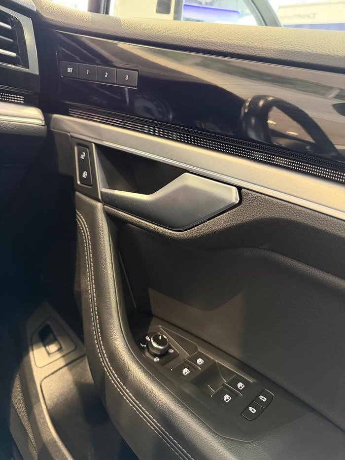 2019 Volkswagen Touareg 190TDI Launch Edition