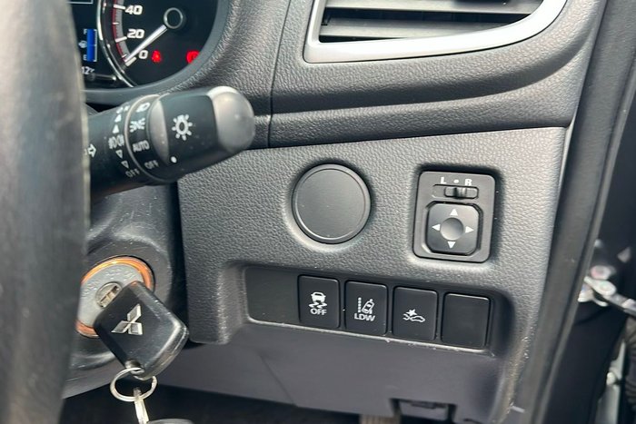 2023 Mitsubishi Triton GLX-R