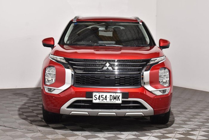 2023 Mitsubishi Outlander Exceed