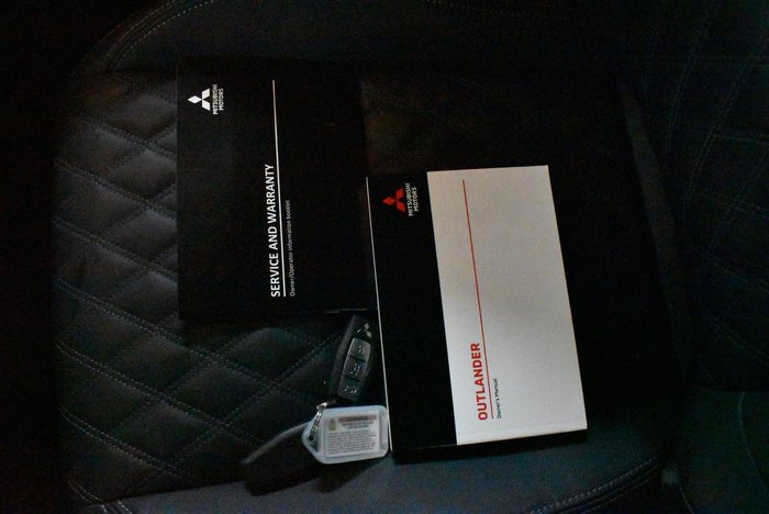 2023 Mitsubishi Outlander Exceed