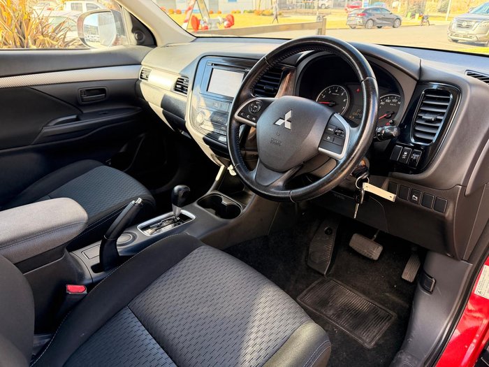 2014 Mitsubishi Outlander ES