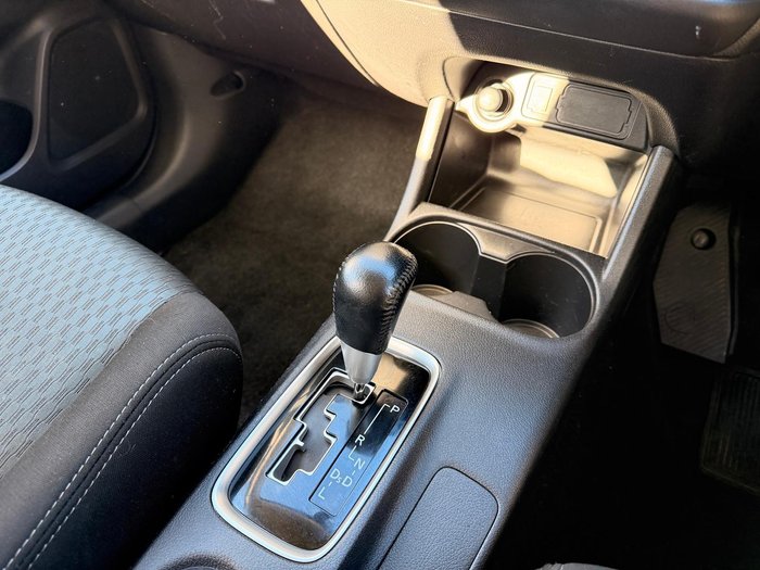 2014 Mitsubishi Outlander ES