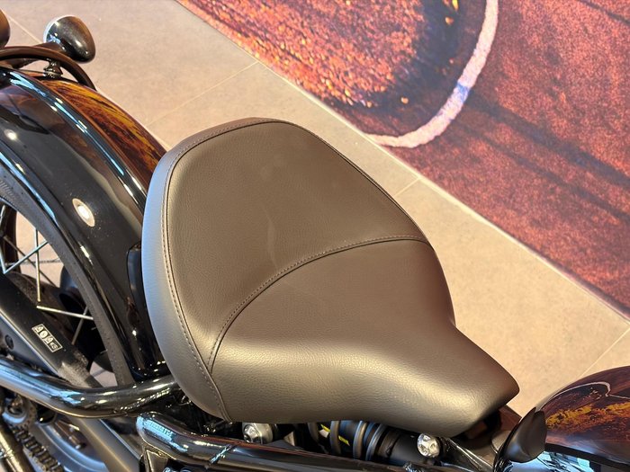 2025 Triumph Bonneville Bobber Bobber Black