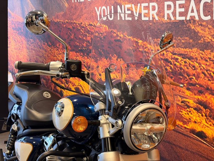 2025 Royal Enfield Super Meteor 650 Meteor Blue