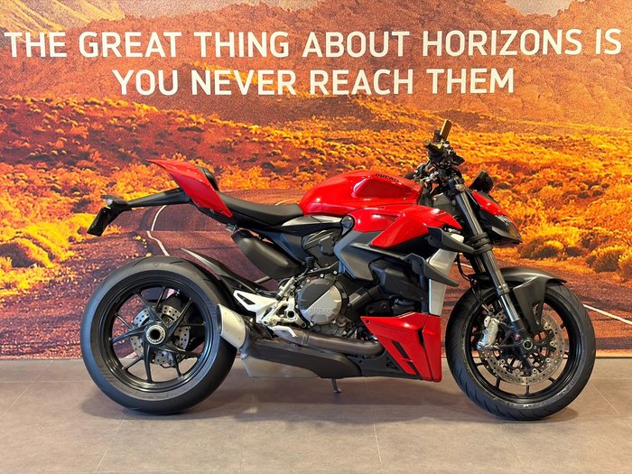 2022 Ducati Streetfighter V2 Streetfighter Red