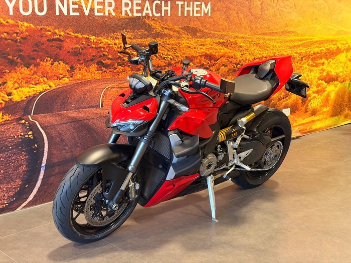 2022 Ducati Streetfighter V2 Streetfighter Red