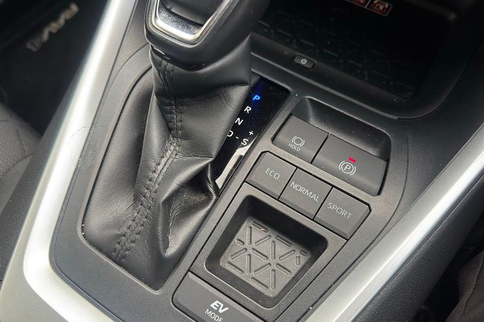 2022 Toyota RAV4 GXL