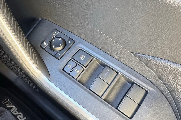 2021 Toyota RAV4 GX