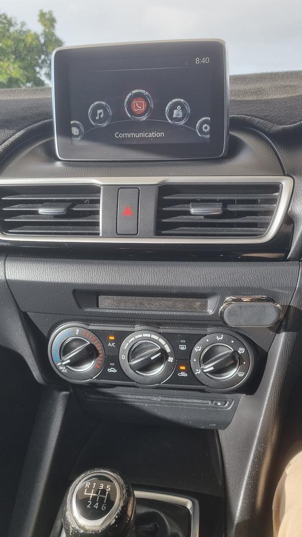 2015 Mazda 3 Maxx
