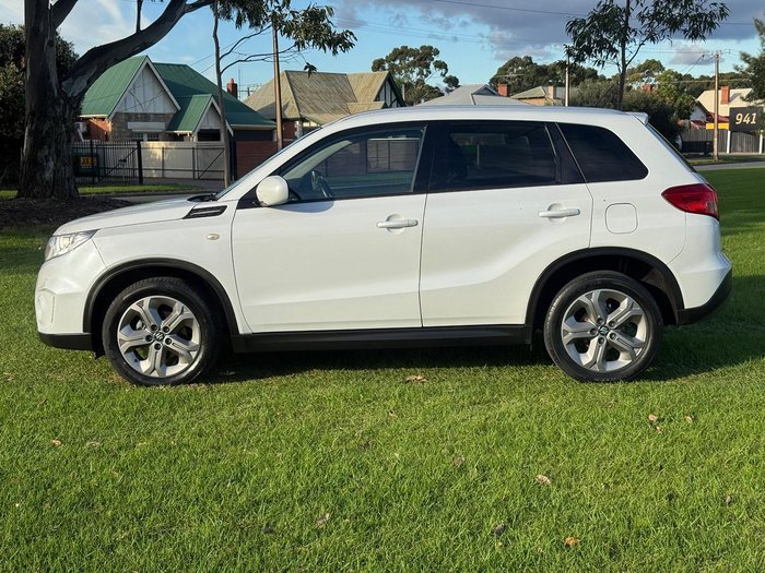2017 Suzuki Vitara RT-S LY Cool White