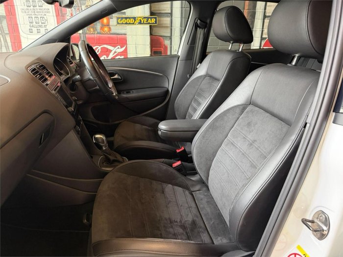 2017 Volkswagen Polo