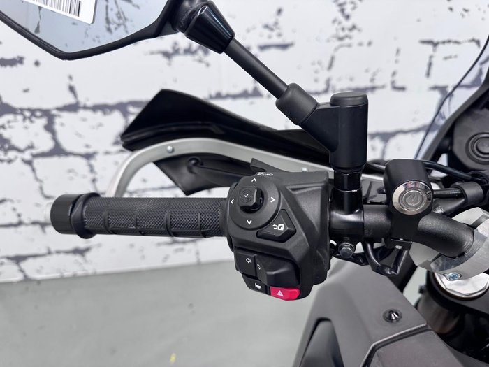 2025 Yamaha Tenere 700 (XTZ690) Tenere Grey