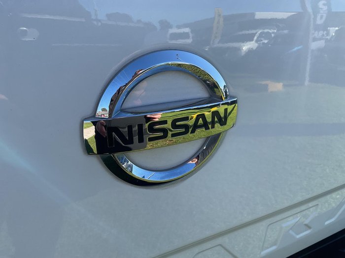 2023 Nissan Navara ST