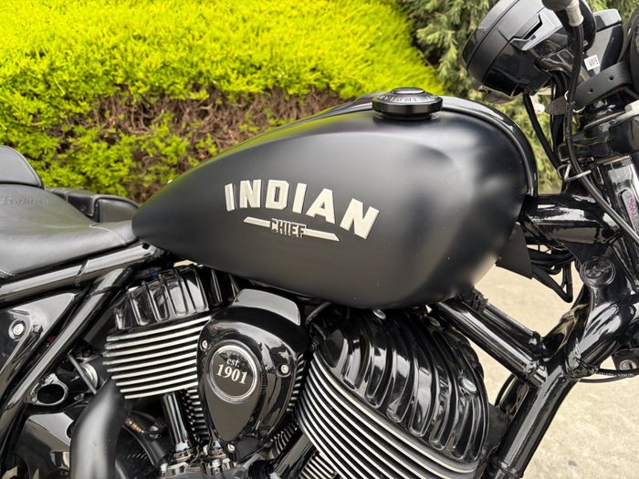 2023 Indian CHIEF DARK HORSE BLACK SMOKE