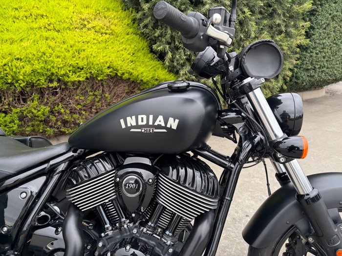 2023 Indian CHIEF DARK HORSE BLACK SMOKE