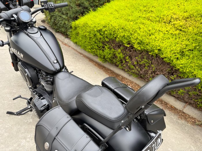 2023 Indian CHIEF DARK HORSE BLACK SMOKE