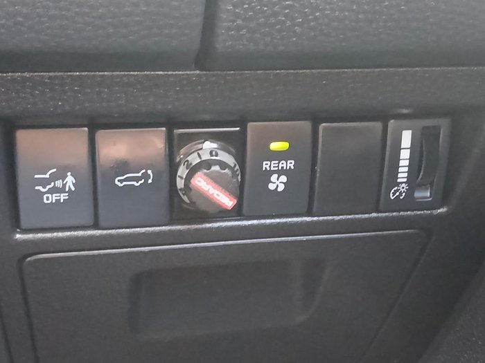 2024 Isuzu MU-X LS-T