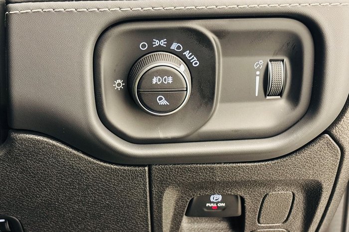 2026 RAM 1500 Express Black Edition Hurricane SO