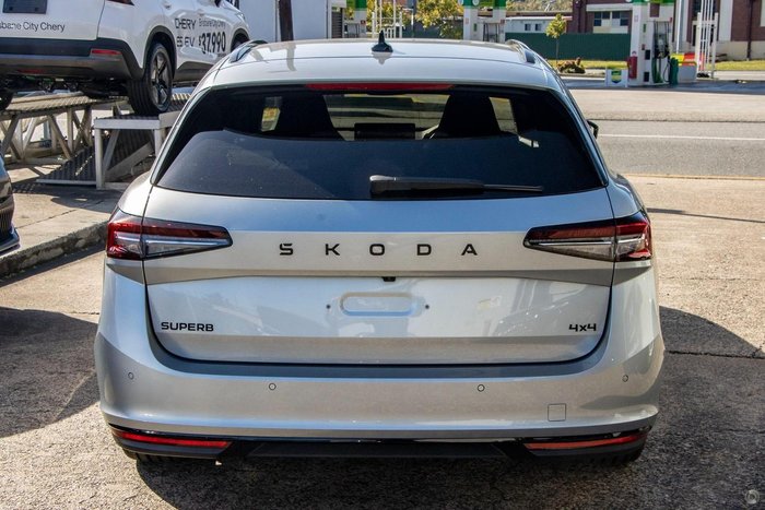 2026 SKODA Superb 195TSI Sportline