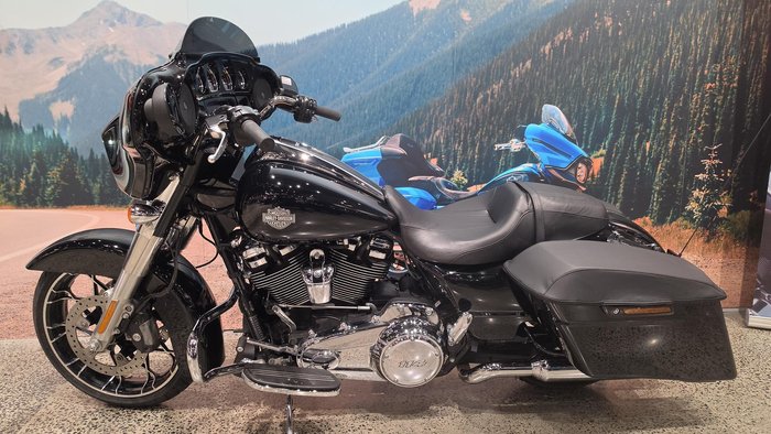 Harley-Davidson Street Glide Special 114 (FLHXS) Touring