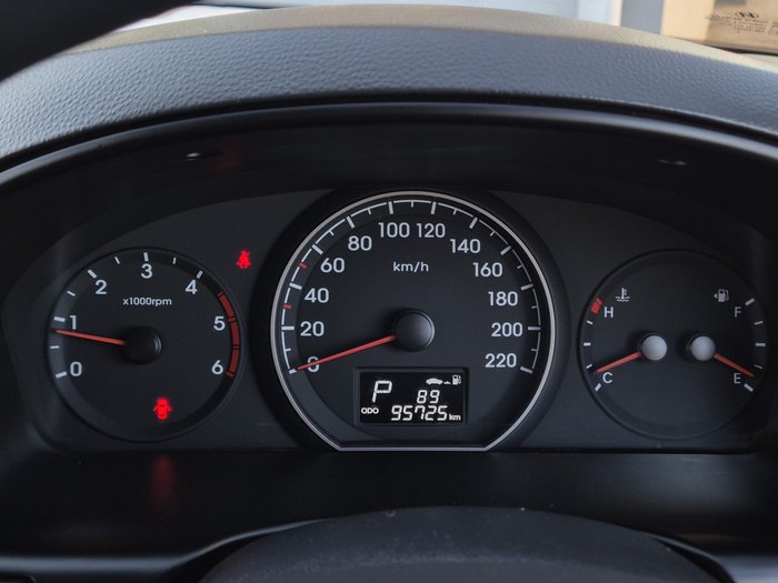 2020 Hyundai iLoad (No Badge)