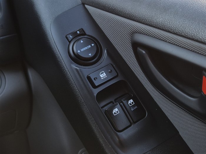 2020 Hyundai iLoad (No Badge)