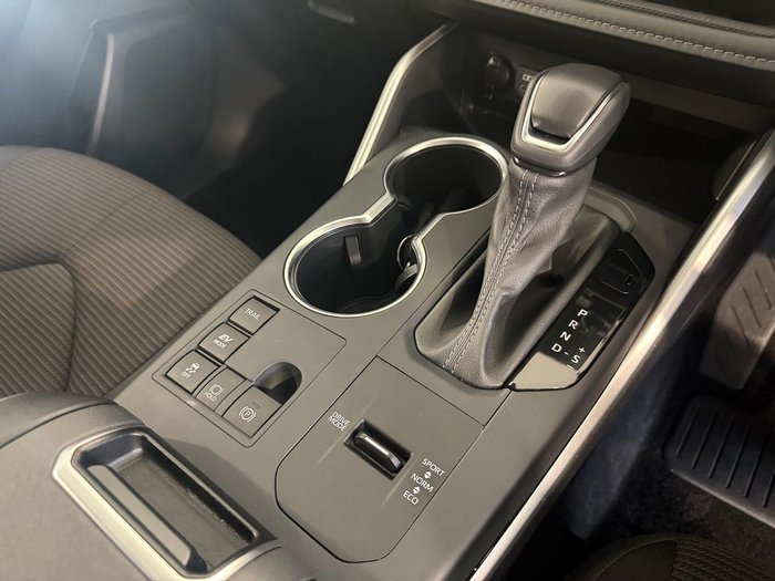 2025 Toyota Kluger GX