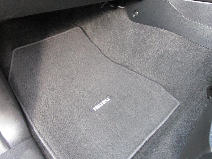 2021 Isuzu MU-X LS-T