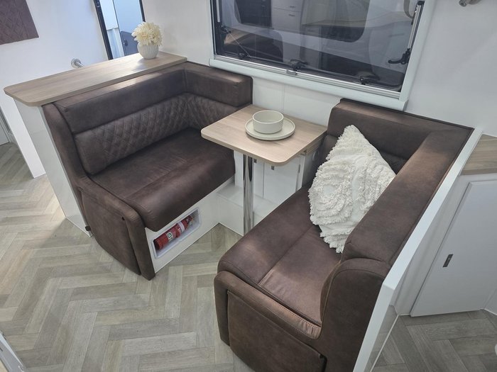 2025 Essential Caravans Cruiser V5-2