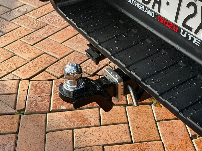 2025 Isuzu D-MAX X-TERRAIN