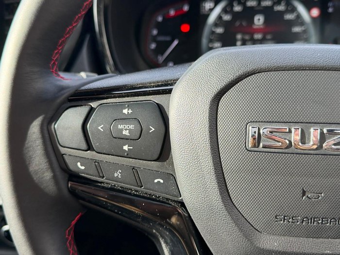 2025 Isuzu D-MAX X-TERRAIN